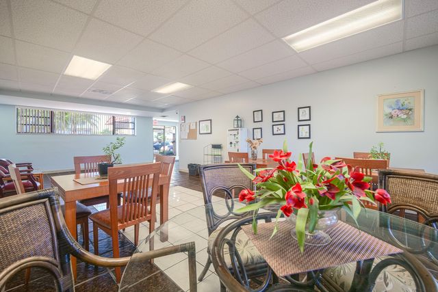 3531 Inverrary Drive 105, Lauderhill, FL 33319