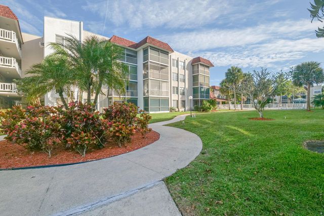 3531 Inverrary Drive 105, Lauderhill, FL 33319