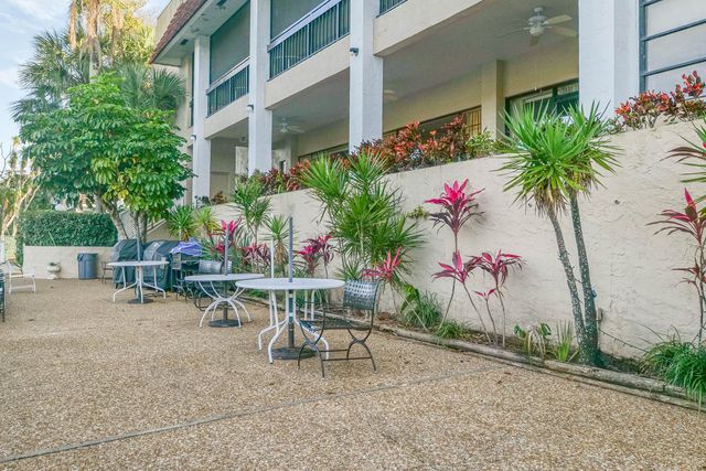 3531 Inverrary Drive 105, Lauderhill, FL 33319