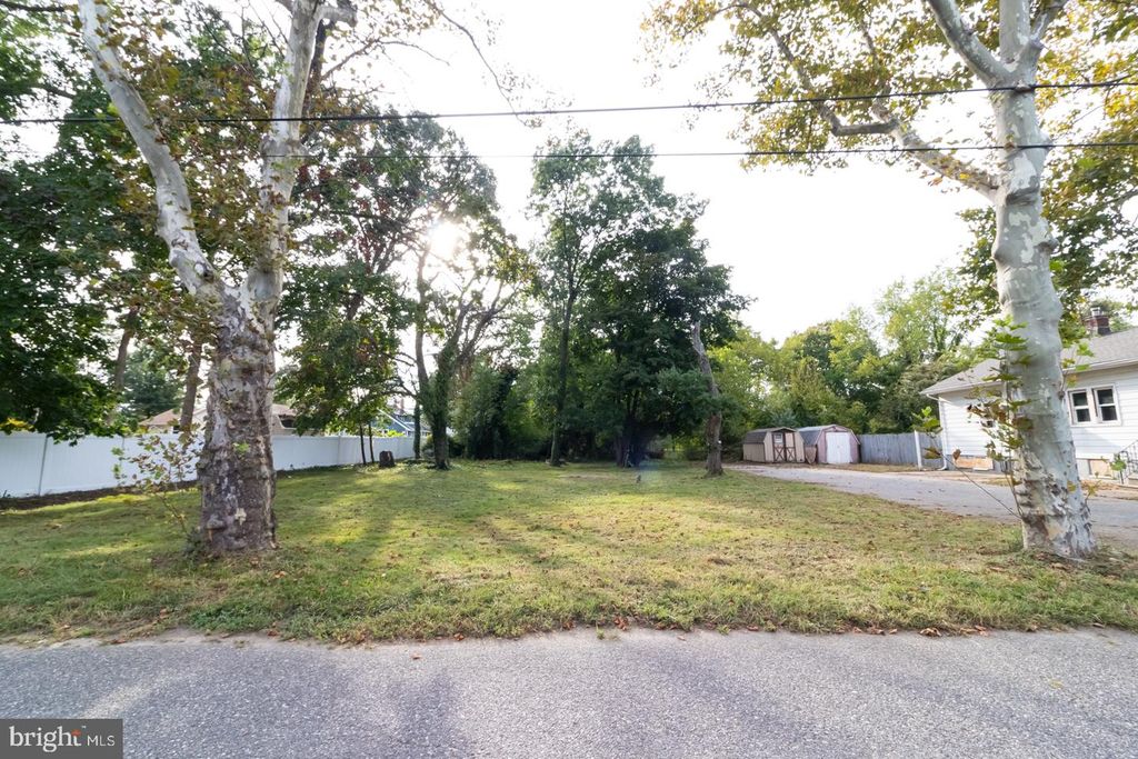 542 BROADLAWN TER, VINELAND, NJ 08360 — photo 2