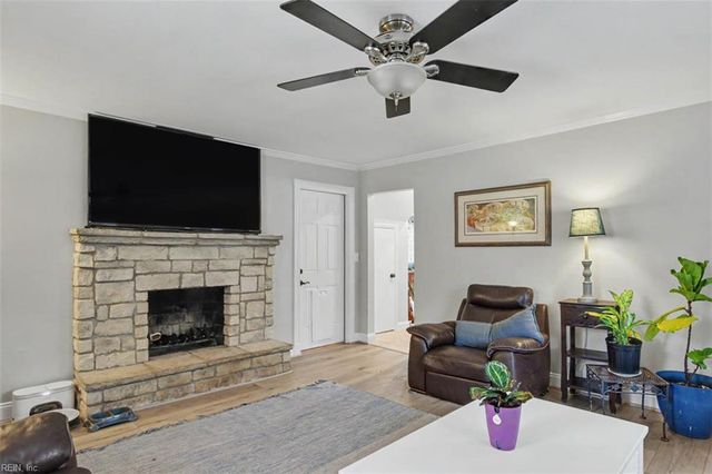 2980 Lynnhaven DR, Virginia Beach, VA 23451