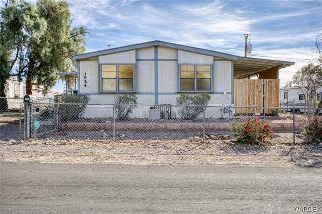 1924 Montclair Drive, Bullhead City, AZ 86442