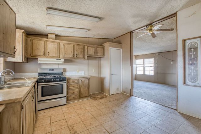 1924 Montclair Drive, Bullhead City, AZ 86442