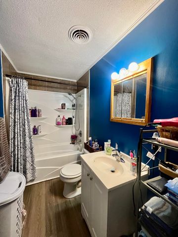 121 Tampa DR, Roanoke, VA 24019