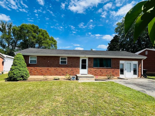 121 Tampa DR, Roanoke, VA 24019