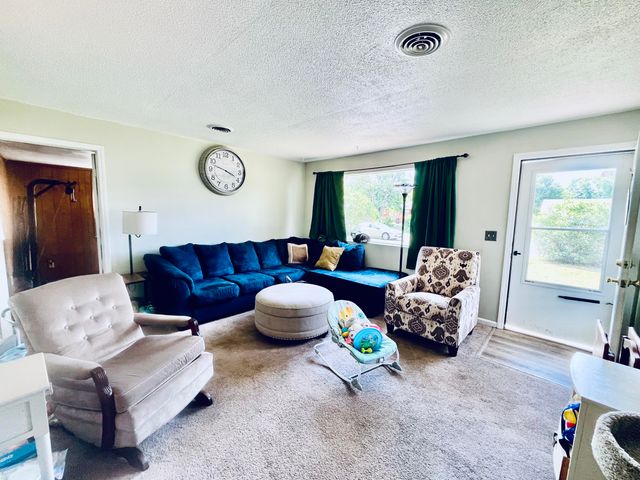 121 Tampa DR, Roanoke, VA 24019