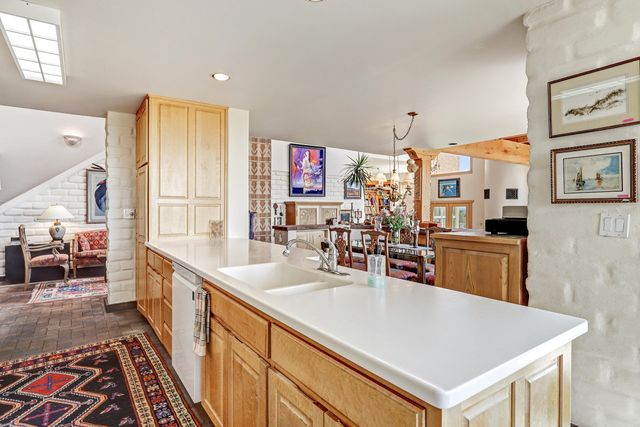 3630 Vista Grande Drive NW, Albuquerque, NM 87120