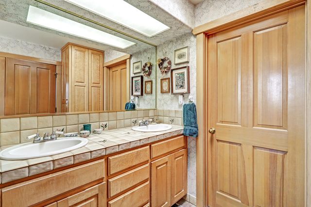 3630 Vista Grande Drive NW, Albuquerque, NM 87120