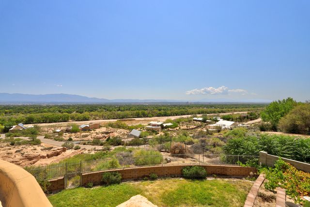 3630 Vista Grande Drive NW, Albuquerque, NM 87120