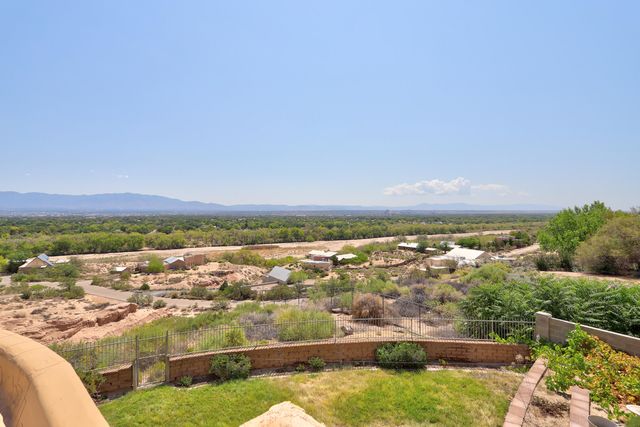 3630 Vista Grande Drive NW, Albuquerque, NM 87120