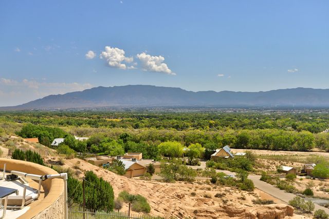 3630 Vista Grande Drive NW, Albuquerque, NM 87120