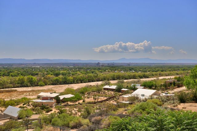 3630 Vista Grande Drive NW, Albuquerque, NM 87120