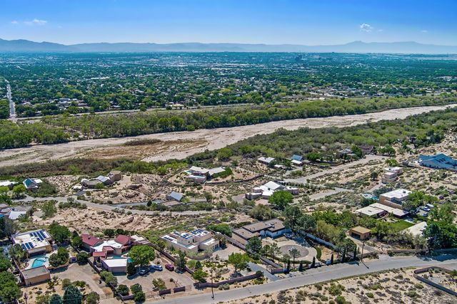 3630 Vista Grande Drive NW, Albuquerque, NM 87120