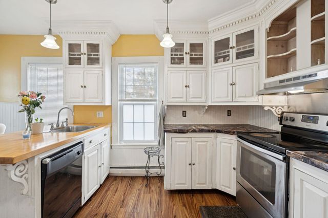 179 Pleasant Street, Claremont, NH 03743