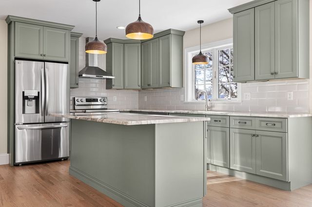 41 Lantern Lane, Braintree, MA 02184
