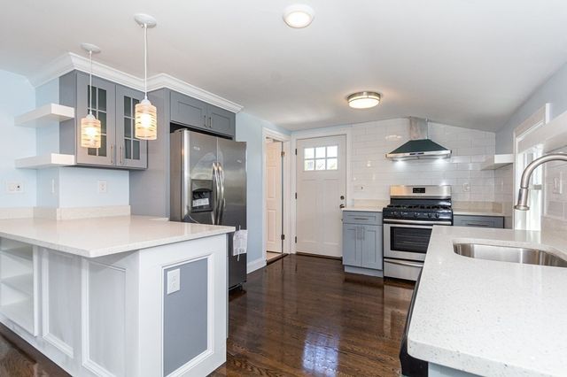 72 Main St, Quincy, MA 02169