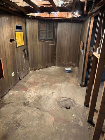 2469 E 74th Street, Chicago, IL 60649