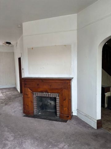 2469 E 74th Street, Chicago, IL 60649