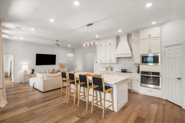 1883 Meadowview, Canton, TX 75103