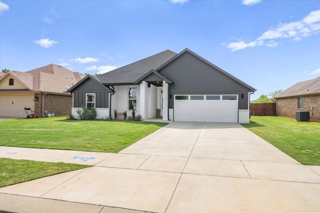 1883 Meadowview, Canton, TX 75103