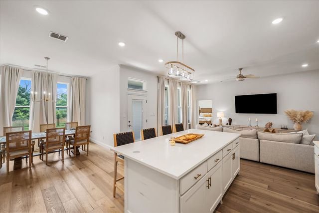 1883 Meadowview, Canton, TX 75103