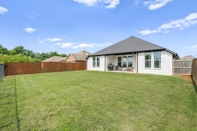 1883 Meadowview, Canton, TX 75103