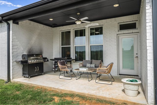 1883 Meadowview, Canton, TX 75103