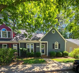 1023 Oak Lake Court, Raleigh, NC 27606