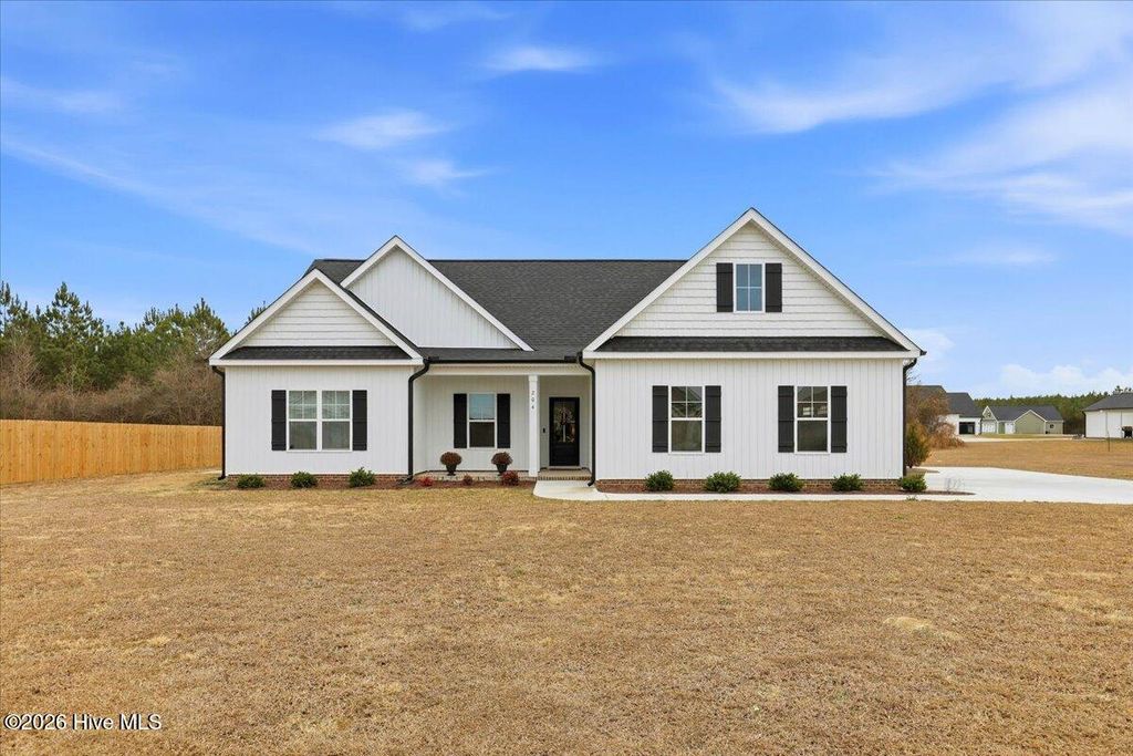 204 Fitzgerald Drive, Pikeville, NC 27863