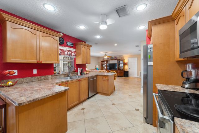 686 Joy Street, Sebastian, FL 32958