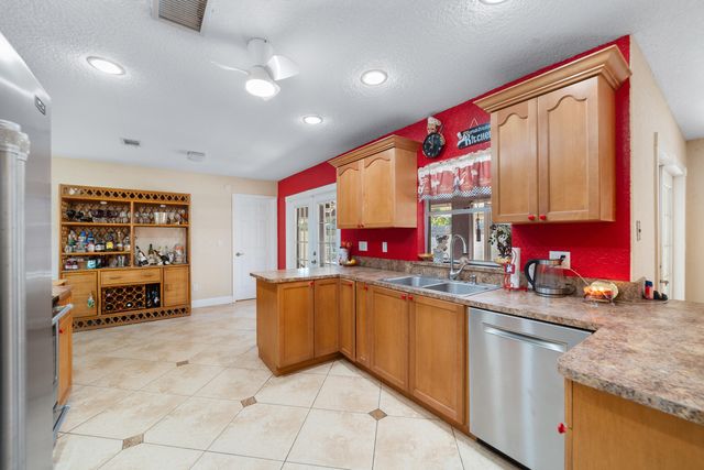 686 Joy Street, Sebastian, FL 32958