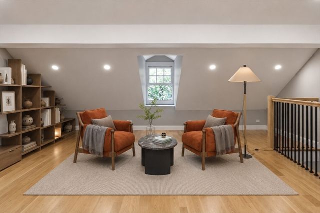 48 Fayette St, Boston, MA 02116