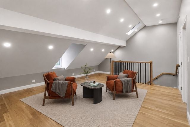 48 Fayette St, Boston, MA 02116