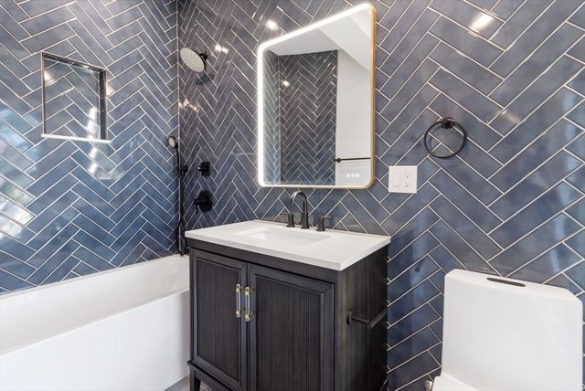 48 Fayette St, Boston, MA 02116