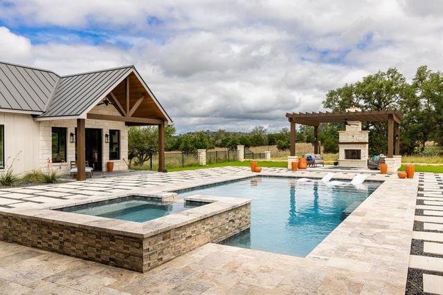 4108 Stone Creek Dr., Kerrville, TX 78028