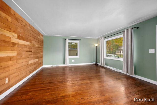 2143 De Hoop Avenue SW, Wyoming, MI 49509