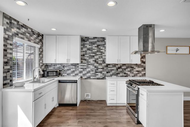 8449 Juglans Dr, Orangevale, CA 95662