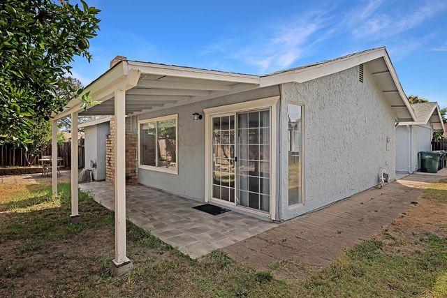 8449 Juglans Dr, Orangevale, CA 95662