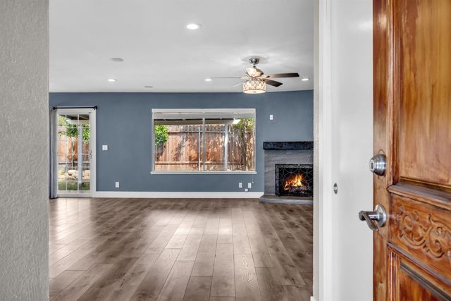 8449 Juglans Dr, Orangevale, CA 95662