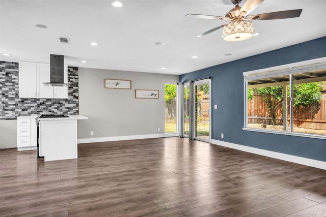 8449 Juglans Dr, Orangevale, CA 95662
