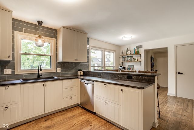 3694 Stratford Place, Carmel, IN 46033
