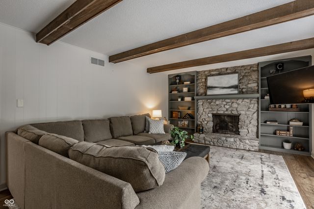3694 Stratford Place, Carmel, IN 46033
