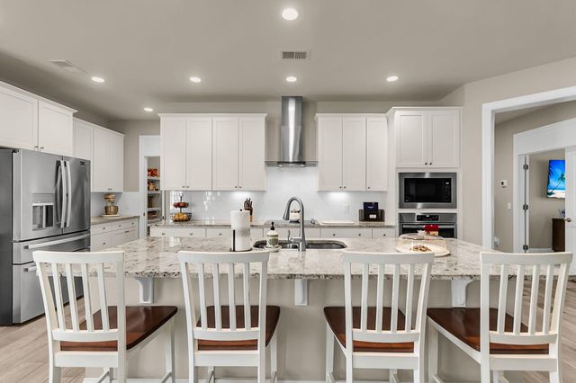 108 Blackbird Loop, Summerville, SC 29483