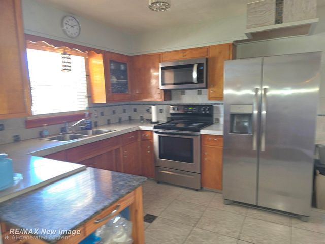 77 Elmview Court, Saginaw, MI 48602