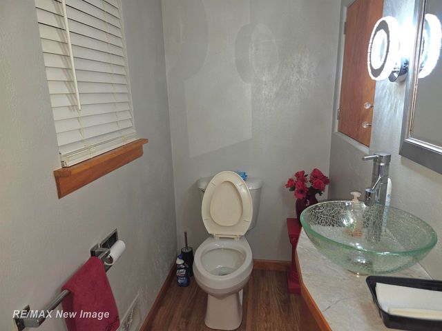 77 Elmview Court, Saginaw, MI 48602