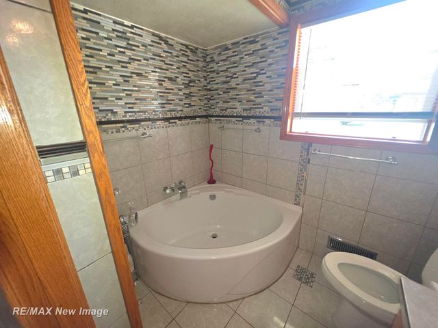 77 Elmview Court, Saginaw, MI 48602