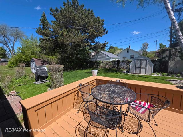 77 Elmview Court, Saginaw, MI 48602