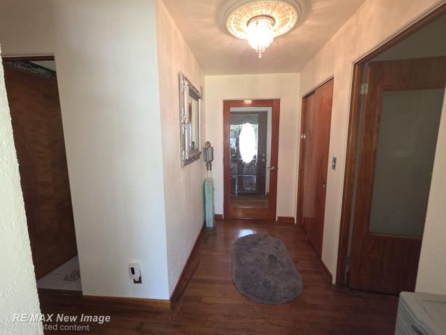 77 Elmview Court, Saginaw, MI 48602