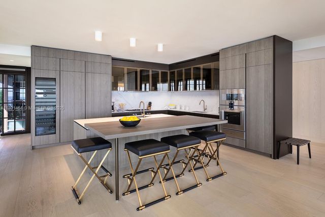 8955 Collins Ave 402, Surfside, FL 33154