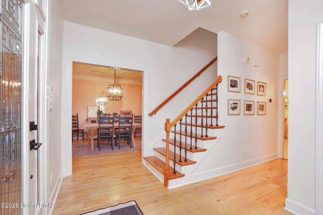 7408 Cambridge Dr, Crestwood, KY 40014